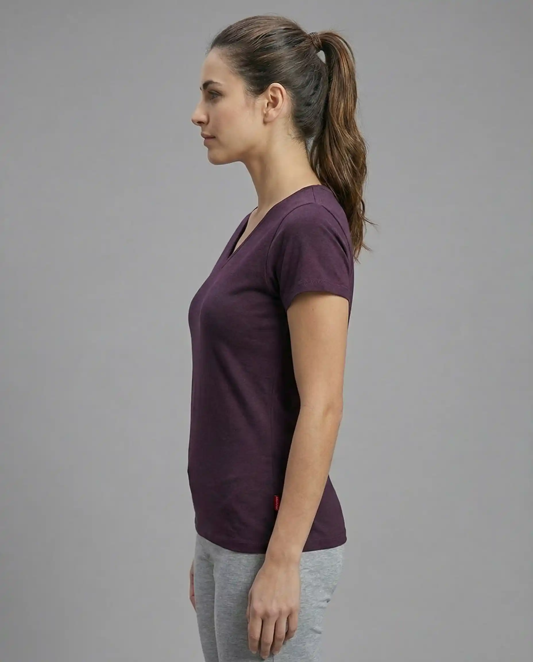 Claire V-neck t-shirt - Image 3